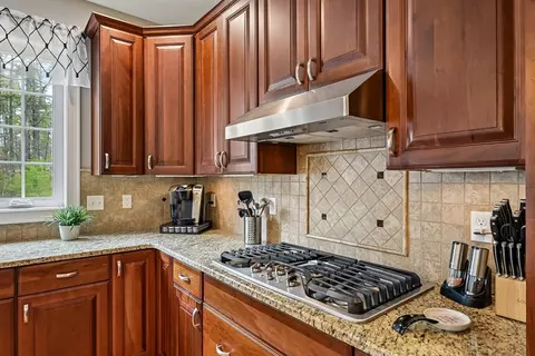 Kitchen - 249 Boxboro Rd, Stow, MA 01775 photo 4 of 4