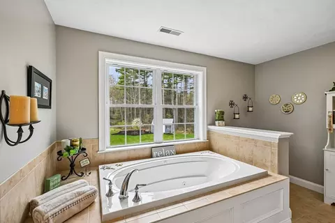 Bath - 249 Boxboro Rd, Stow, MA 01775 photo 3 of 7