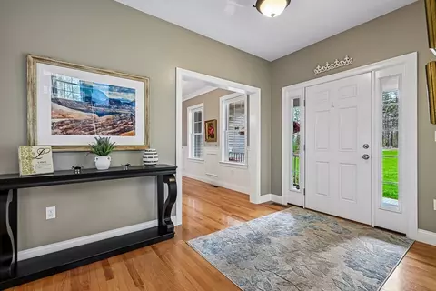 Entry Way - 249 Boxboro Rd, Stow, MA 01775 photo 2 of 4
