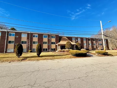 15 Willis St #4, Framingham, MA 01702