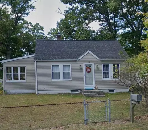 310 Mendon Rd, Attleboro, MA 02703