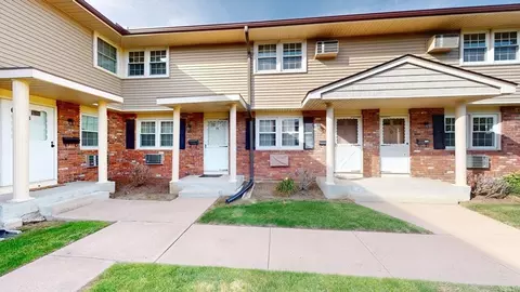 420 Main St #71, Agawam, MA 01001