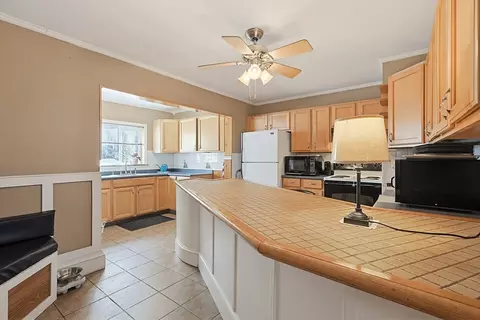 391 Middle St, Fall River, MA 02724 photo 19