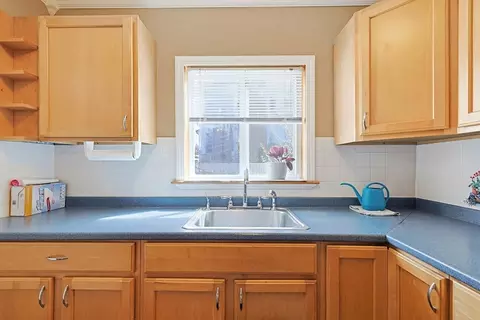 391 Middle St, Fall River, MA 02724 photo 16
