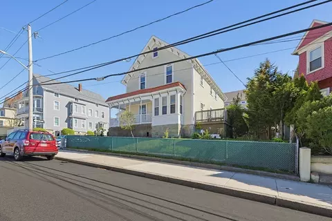 391 Middle St, Fall River, MA 02724 photo 4