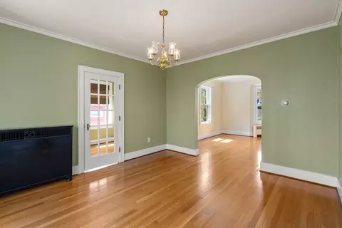 Living - 40 Chatanika Ave, Worcester, MA 01602 photo 2 of 6