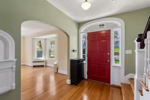 Entry Way - 40 Chatanika Ave, Worcester, MA 01602 photo 1 of 4