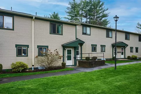 170 E Hadley Rd #52, Amherst, MA 01002