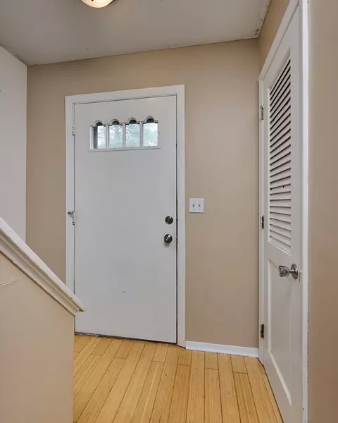 Entry Way - 170 E Hadley Rd #52, Amherst, MA 01002 photo 1 of 2