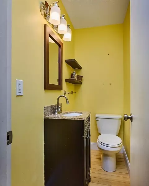 Bath - 170 E Hadley Rd #52, Amherst, MA 01002 photo 1 of 2