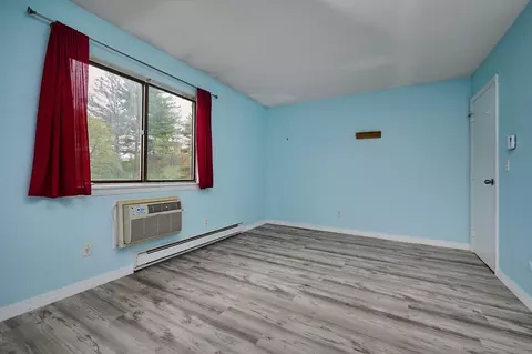 Bedroom - 170 E Hadley Rd #52, Amherst, MA 01002 photo 2 of 4