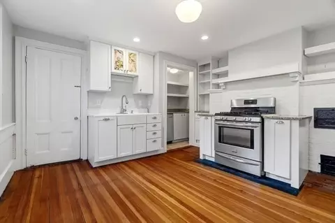 512 E Broadway, Boston, MA 02127 photo 28