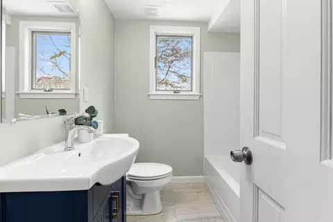 Bath - 5 Bell Rd Ext, Bourne, MA 02532 photo 2 of 2