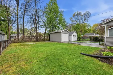 77 Dorset St, Springfield, MA 01108 photo 27