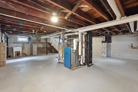 77 Dorset St, Springfield, MA 01108 photo 25