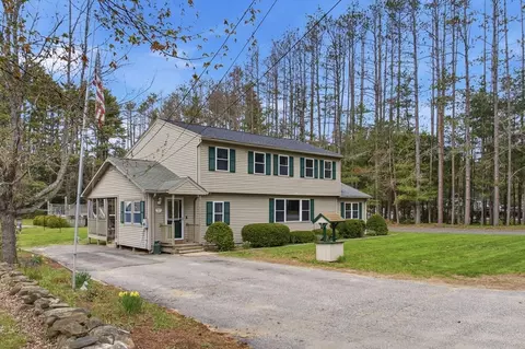 35 Royalston Rd N, Winchendon, MA 01475