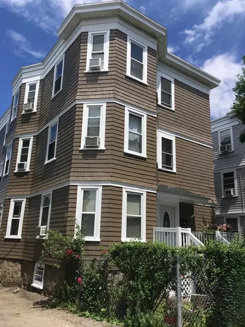 3985 Washington St, Boston, MA 02131