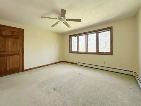 Bedroom - 399 Central Tpke, Sutton, MA 01590 photo 4 of 6