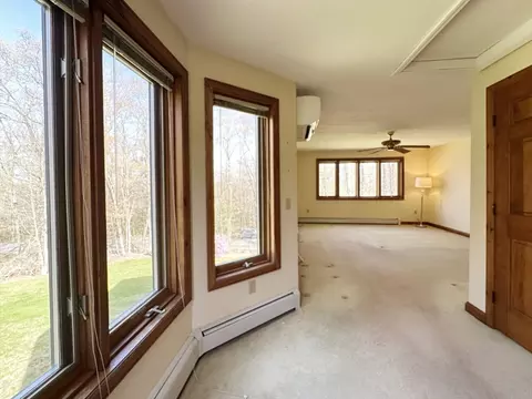 Living - 399 Central Tpke, Sutton, MA 01590 photo 7 of 7