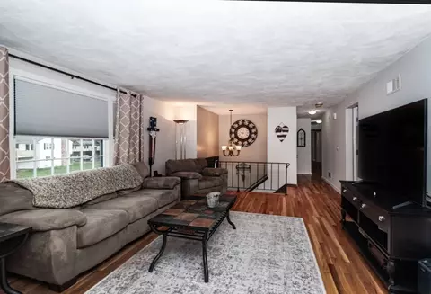 30 Burning Tree Rd, Natick, MA 01760 photo 6
