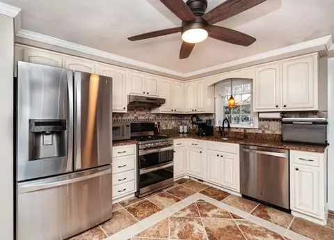 30 Burning Tree Rd, Natick, MA 01760 photo 7