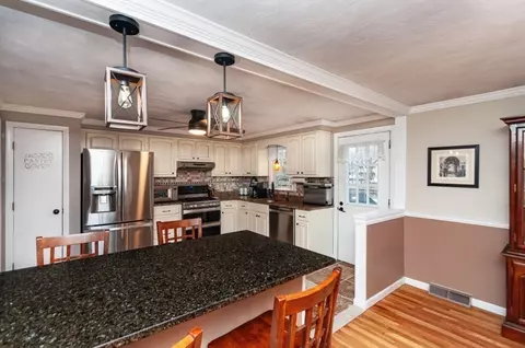 30 Burning Tree Rd, Natick, MA 01760 photo 9