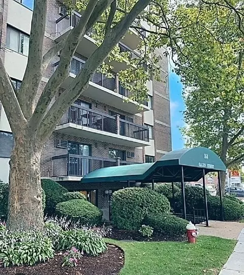 164 Galen St #14, Watertown, MA 02472