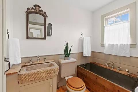 483 Franklin St, Reading, MA 01867 photo 9
