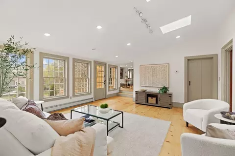 483 Franklin St, Reading, MA 01867 photo 3
