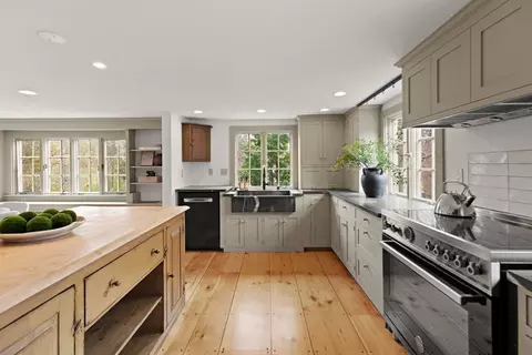 483 Franklin St, Reading, MA 01867 photo 7