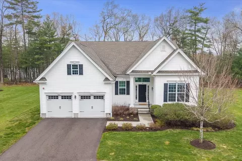 40 Ridgewood Dr #40, Stow, MA 01775