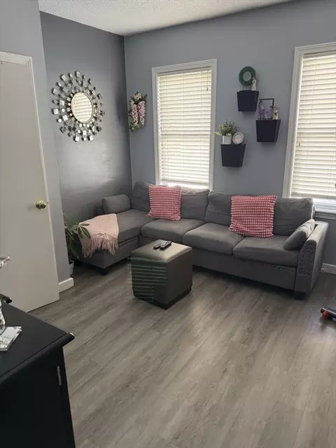 30 Valley St, Everett, MA 02149 photo 3