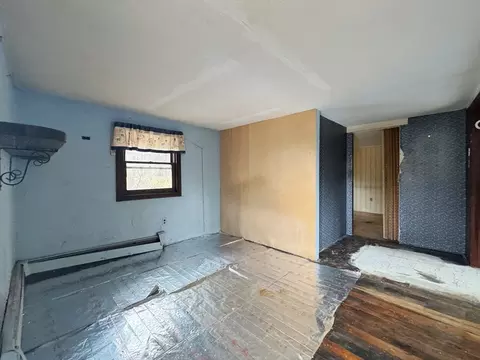 Living - 445 Western Ave, Gloucester, MA 01930 photo 1 of 2
