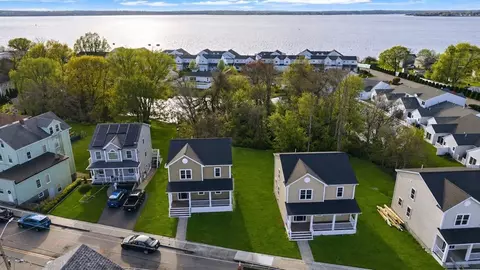 View/Area - 989 Bay St, Fall River, MA 02724 photo 1 of 2