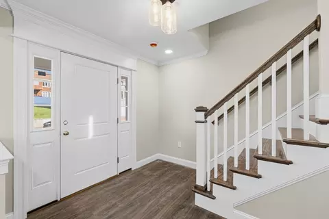 Entry Way - 989 Bay St, Fall River, MA 02724 photo 3 of 5