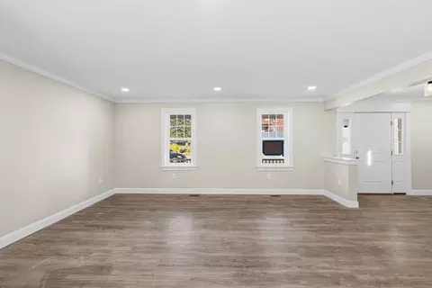 Living - 989 Bay St, Fall River, MA 02724 photo 1 of 7
