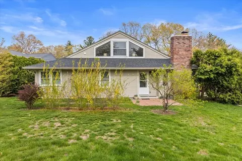 5 Ascot Ln #5, Uxbridge, MA 01569