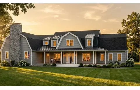 16 Cervelli Farm Dr, Hanover, MA 02339
