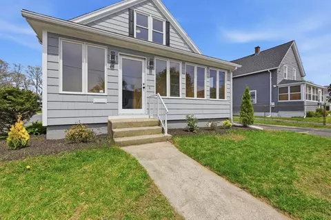 44 Frontenac St, Springfield, MA 01151 photo 4