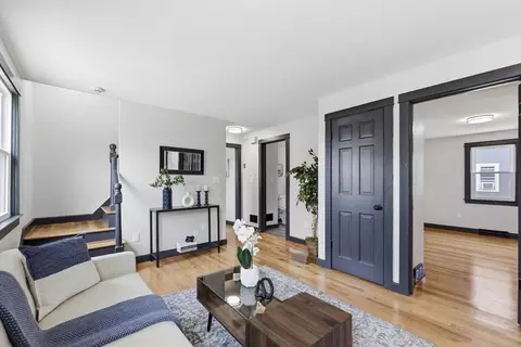 44 Frontenac St, Springfield, MA 01151 photo 7
