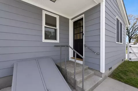 44 Frontenac St, Springfield, MA 01151 photo 30
