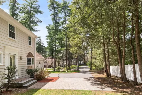 Exterior - 18 Saddle Ridge Rd, Dover, MA 02030 photo 4 of 5