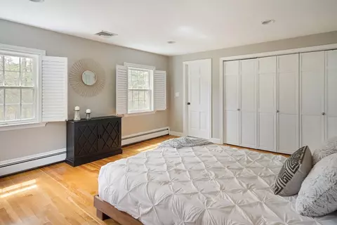 Bedroom - 18 Saddle Ridge Rd, Dover, MA 02030 photo 2 of 6