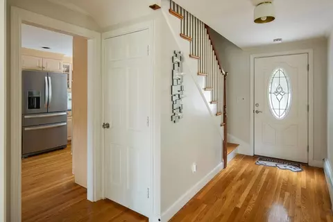 Entry Way - 18 Saddle Ridge Rd, Dover, MA 02030 photo 3 of 3