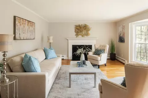 Living - 18 Saddle Ridge Rd, Dover, MA 02030 photo 4 of 6
