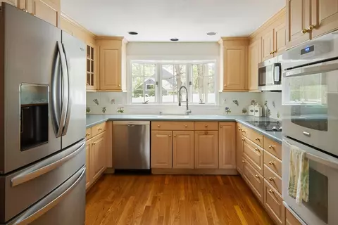 Kitchen - 18 Saddle Ridge Rd, Dover, MA 02030 photo 2 of 2