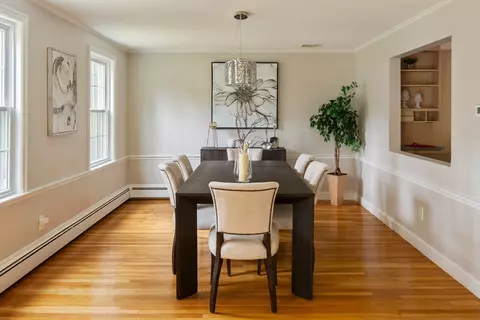 Dining - 18 Saddle Ridge Rd, Dover, MA 02030 photo 1 of 3