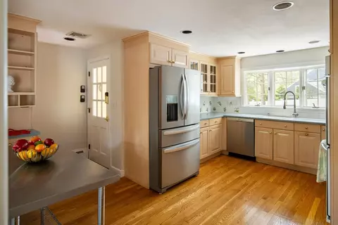 Kitchen - 18 Saddle Ridge Rd, Dover, MA 02030 photo 1 of 2