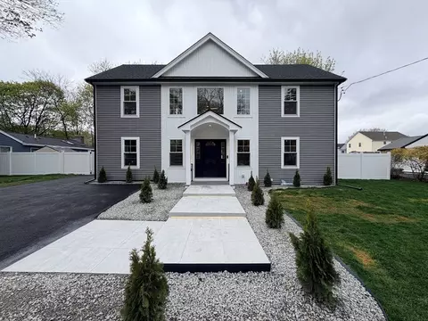 8 Boyd Rd, Woburn, MA 01801
