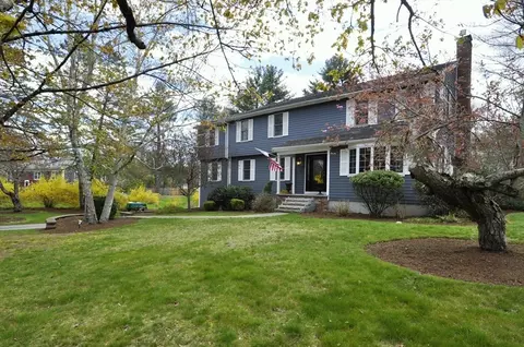 81 Amber Dr, East Bridgewater, MA 02333